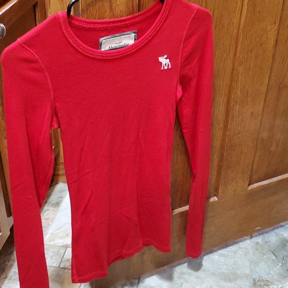Abercrombie & Fitch Red Long Sleeve Tee